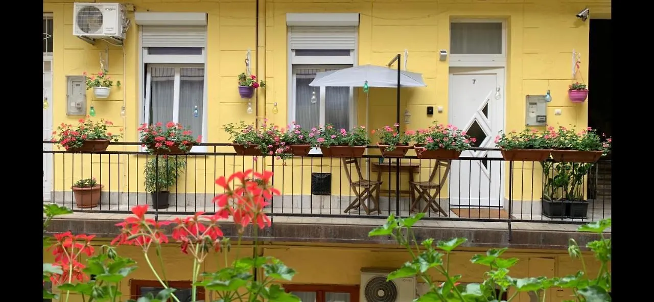 Budapest Pearl - In The Heart Of City 0*,  Hungary